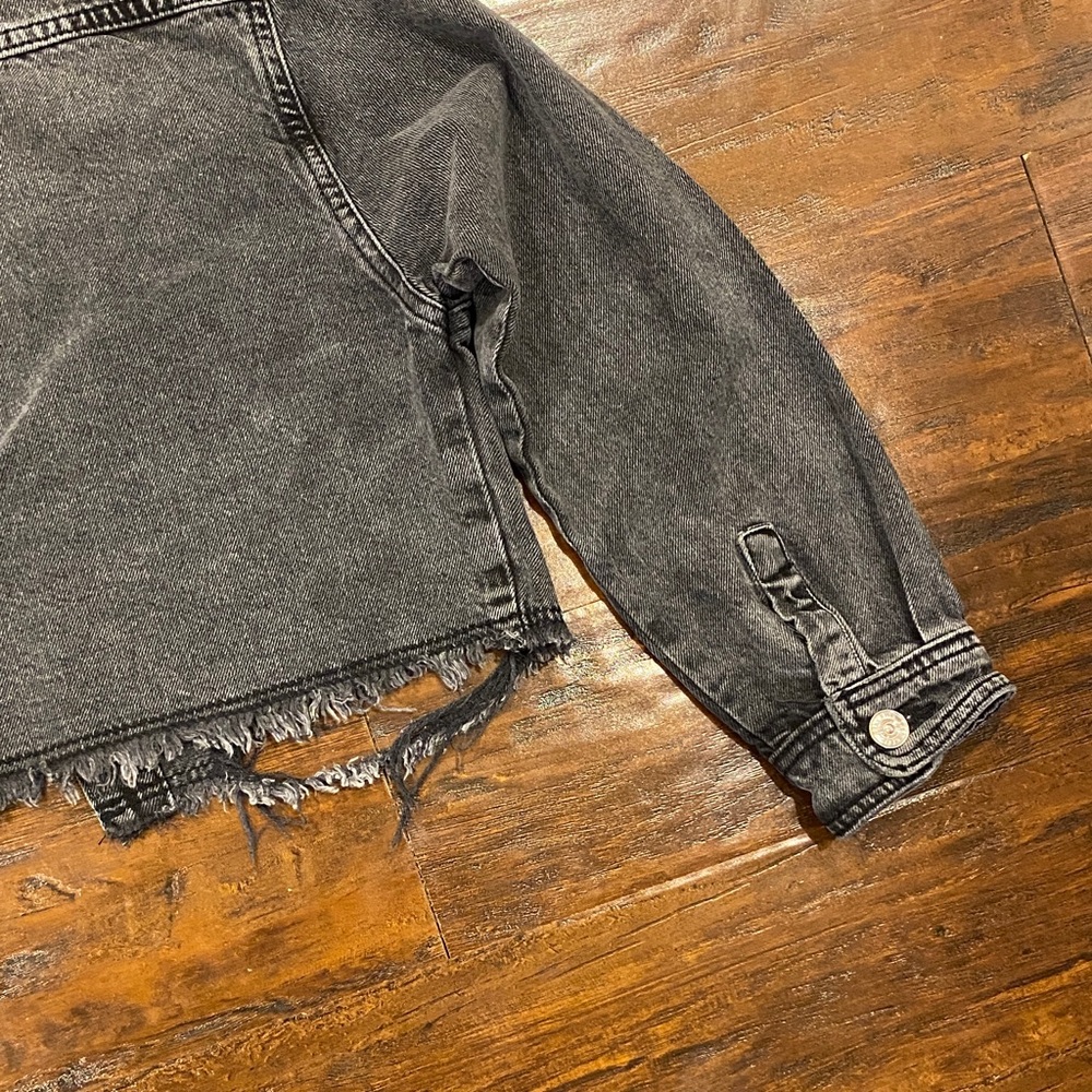 Zara Distressed Cropped Black Denim Jacket Girls Size 11-12 - Picture 9 of 10
